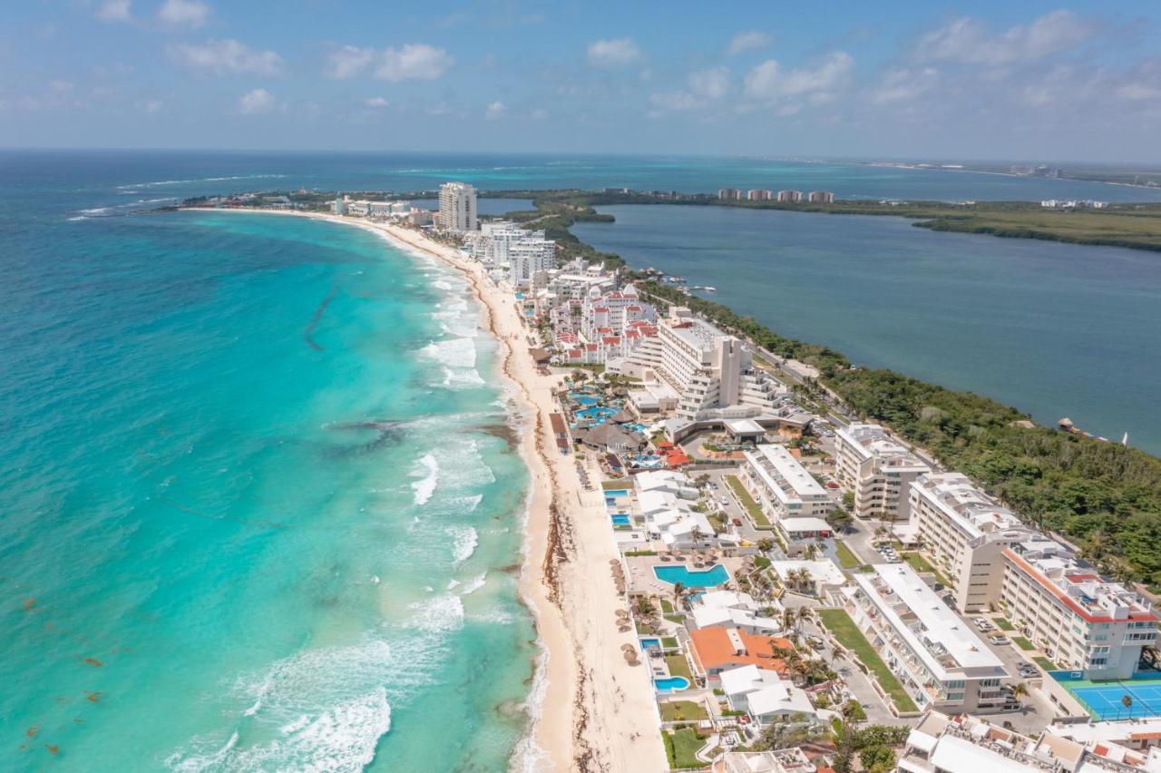 Ocean View Three Bedroom, Three Story Penthouse By The Beach Cancún Exteriér fotografie