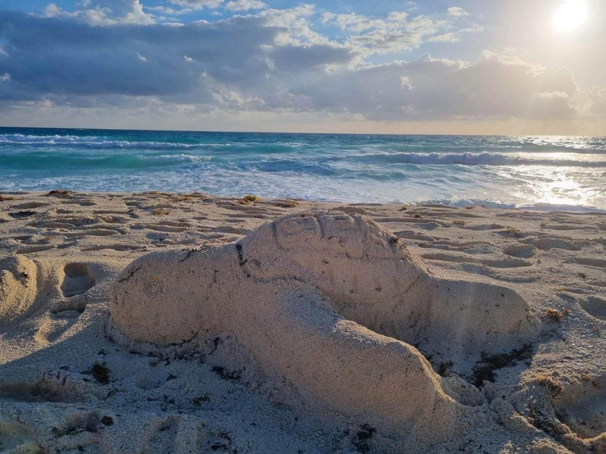 Ocean View Three Bedroom, Three Story Penthouse By The Beach Cancún Exteriér fotografie